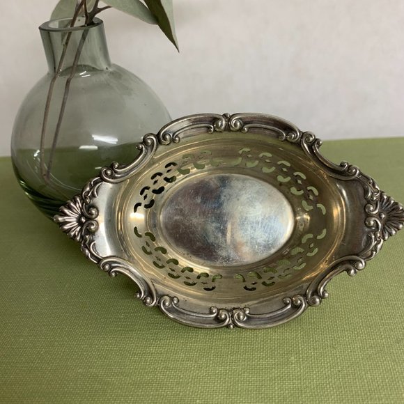 GORHAM Sterling Silver 4780 Cromwell Pattern Small Nut Dish - Picture 2 of 8